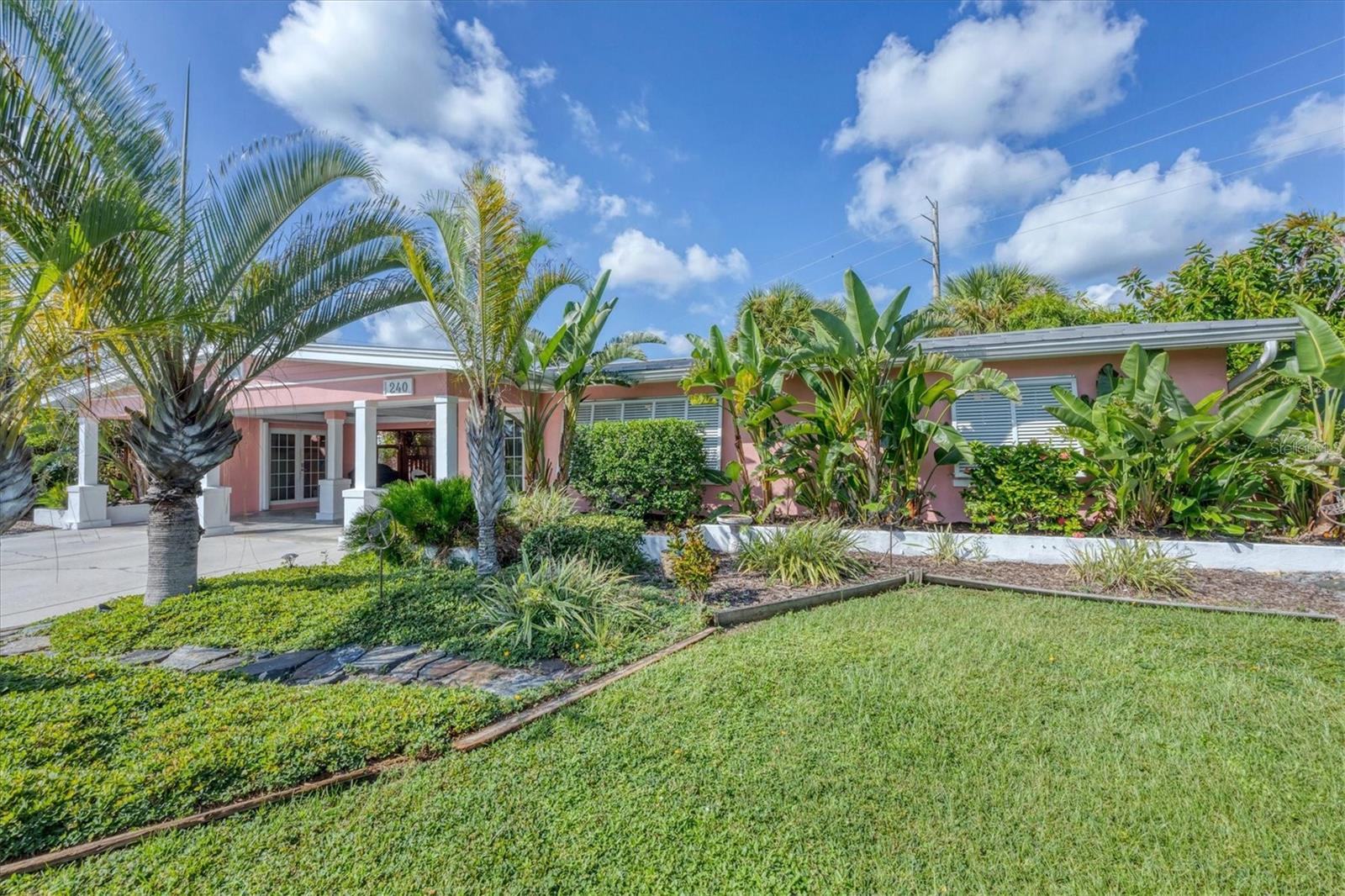 Details for 240 Cocoa Lane, VENICE, FL 34293