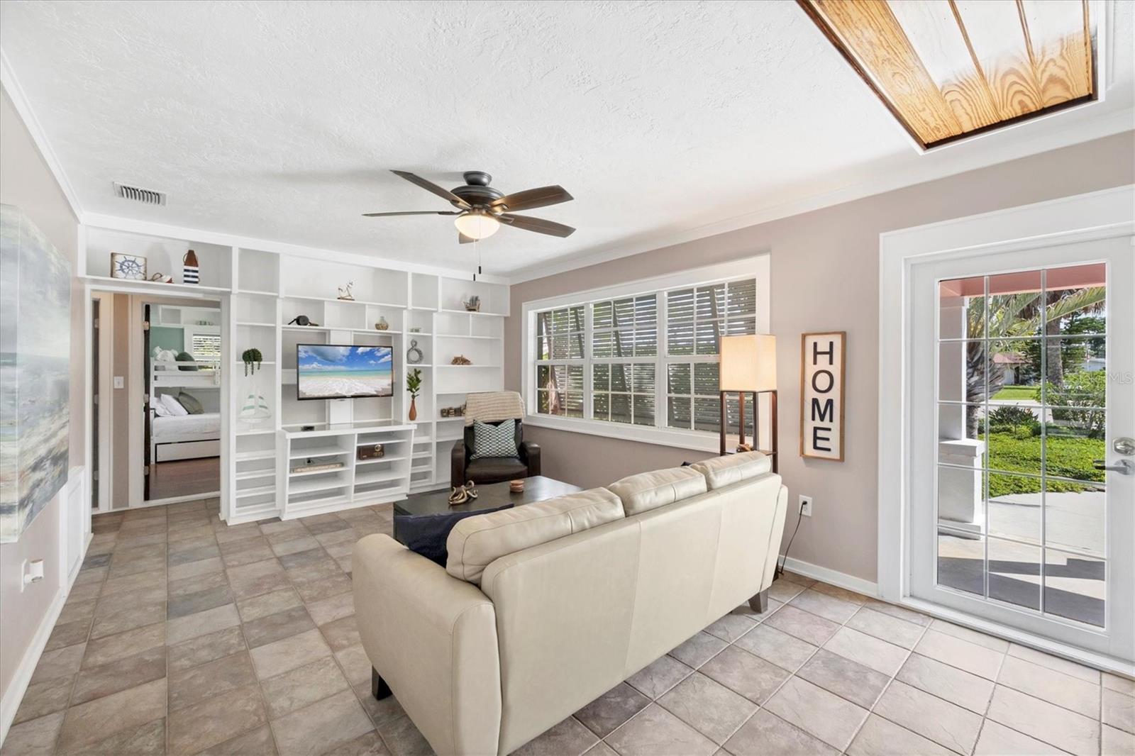Image 6 of 50 For 240 Cocoa Lane