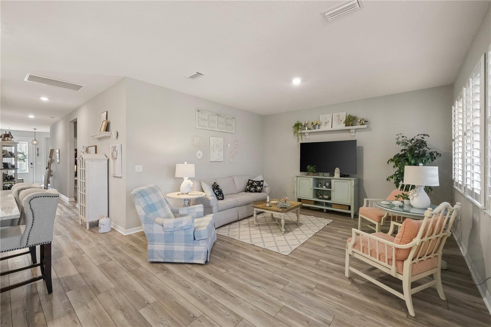 Image 12 of 69 For 228 Daylily Boulevard