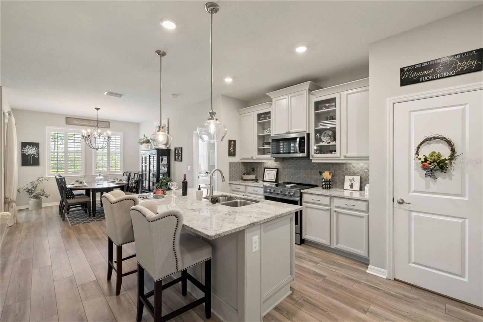 Image 4 of 69 For 228 Daylily Boulevard