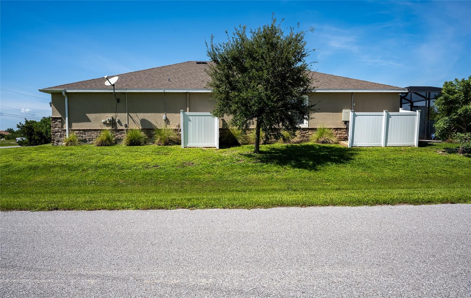 Image 4 of 78 For 14879 Wichita Road