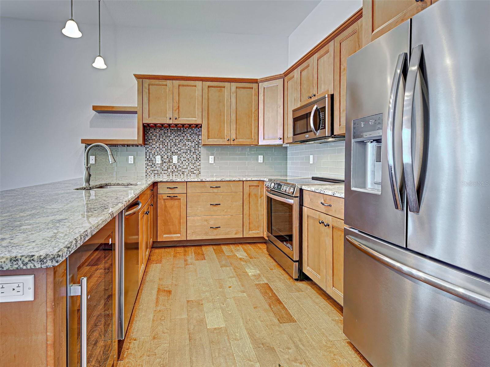 Image 15 of 70 For 445 Nokomis Avenue S 210