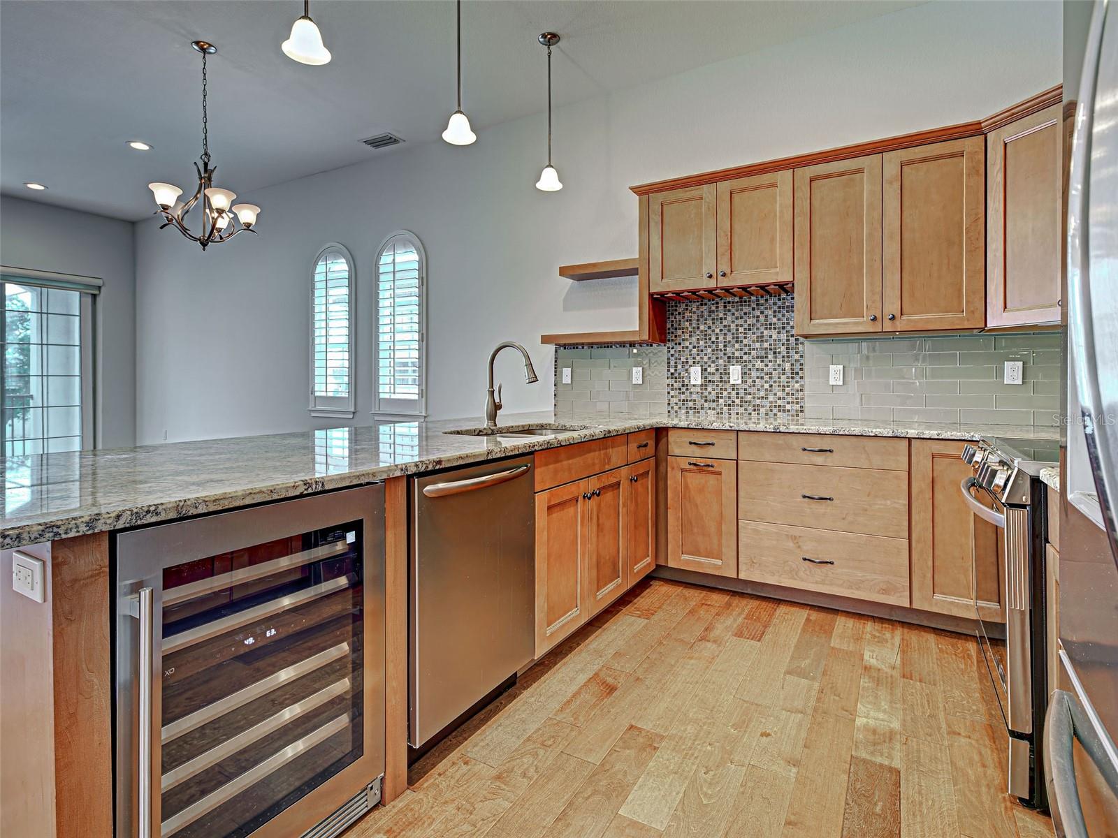 Image 19 of 70 For 445 Nokomis Avenue S 210