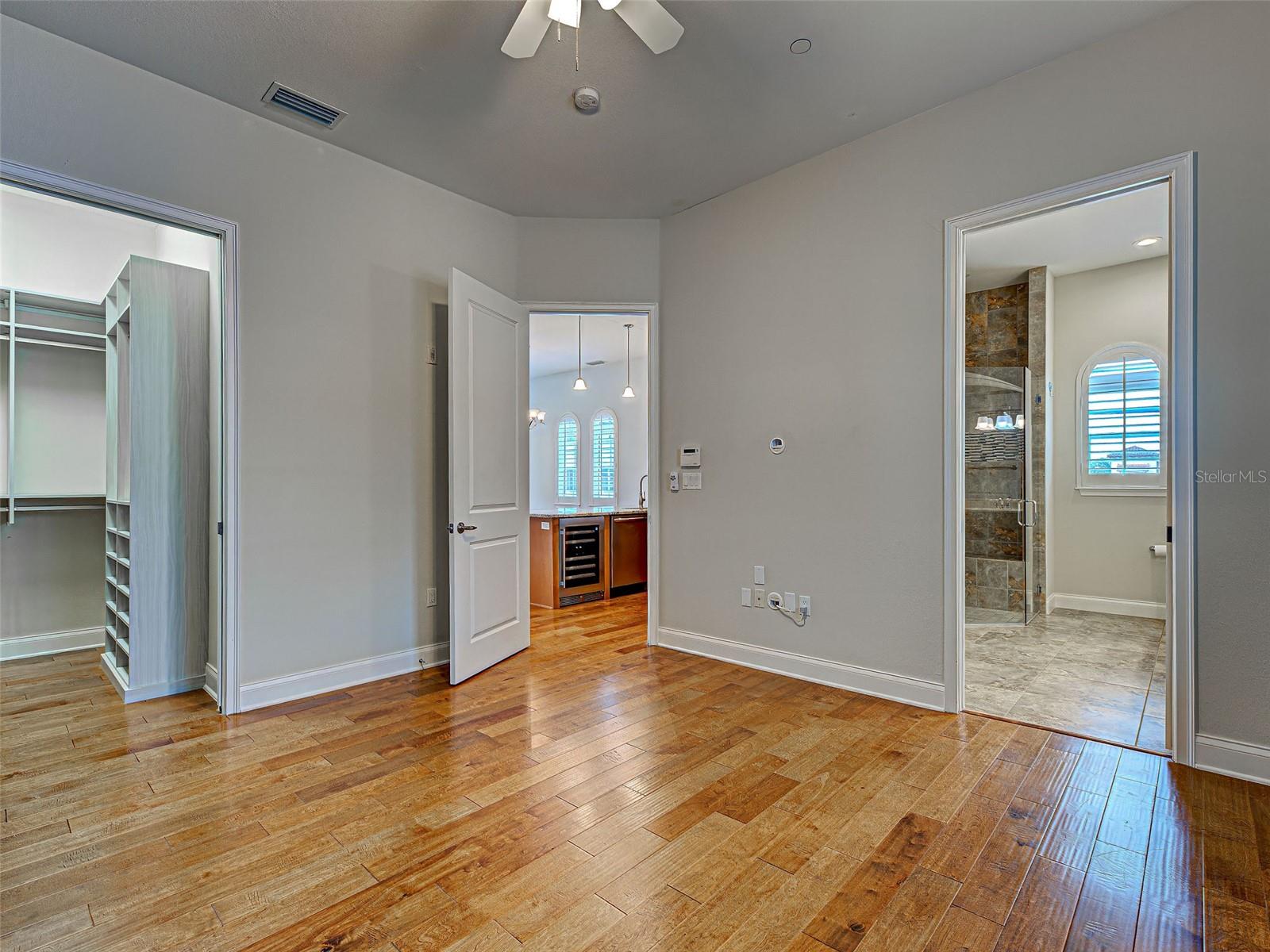 Image 33 of 70 For 445 Nokomis Avenue S 210