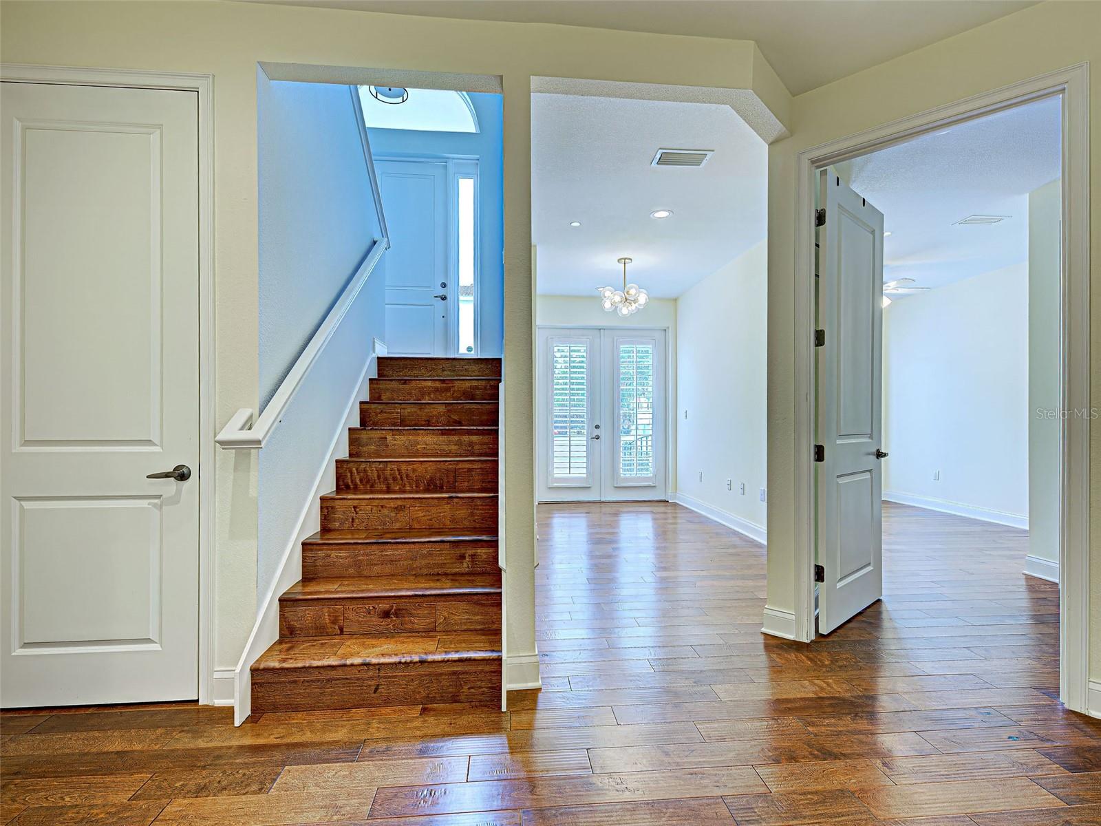 Image 40 of 70 For 445 Nokomis Avenue S 210