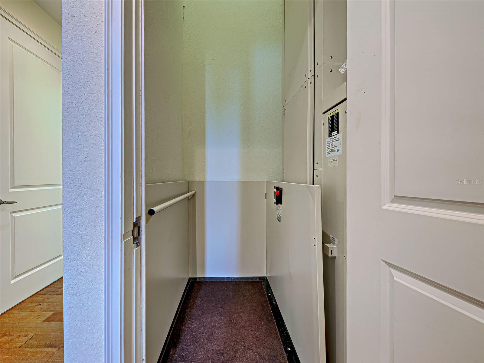 Image 44 of 70 For 445 Nokomis Avenue S 210