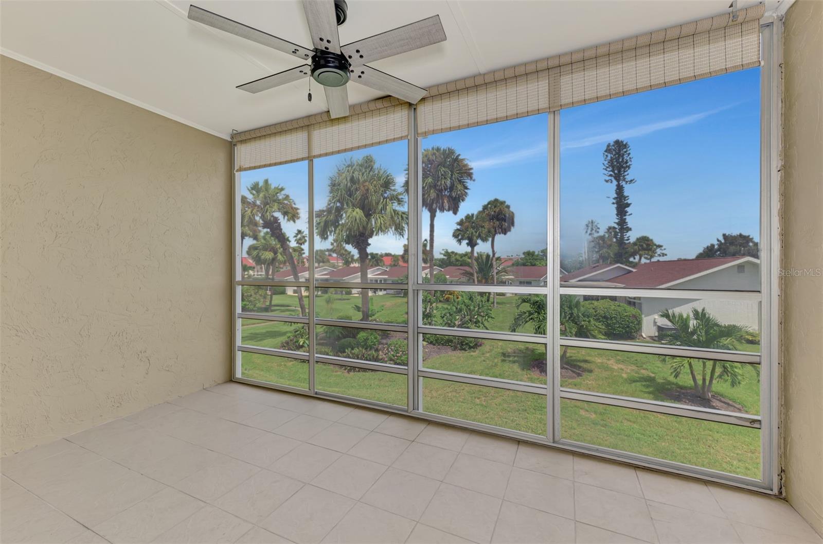 Image 24 of 31 For 725 Capri Isles Boulevard 725
