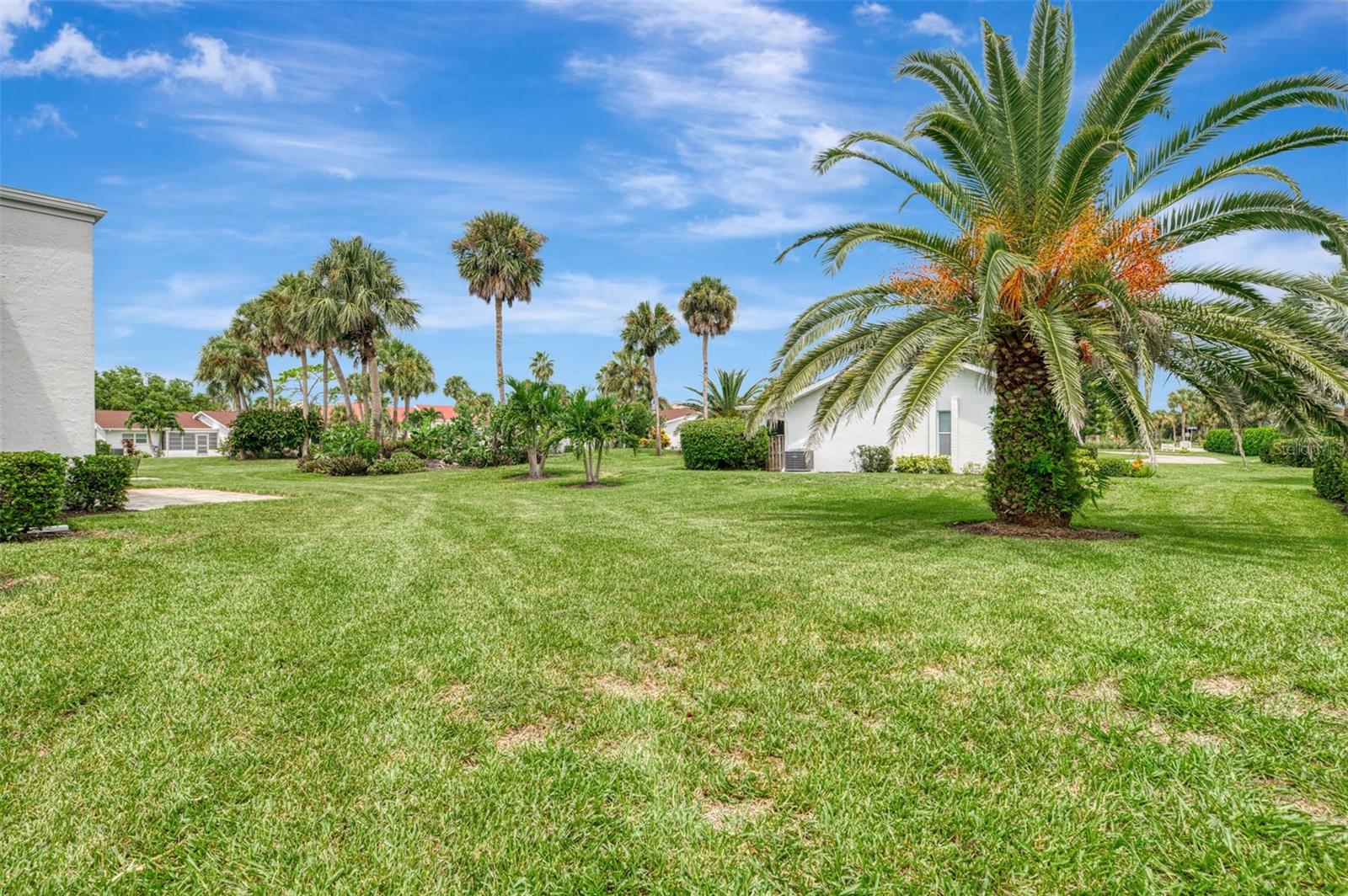 Image 29 of 31 For 725 Capri Isles Boulevard 725