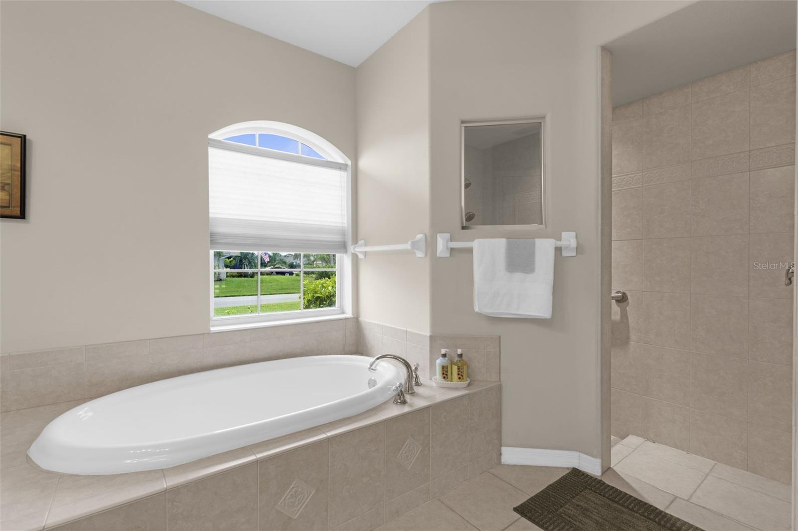 Image 19 of 53 For 1438 Roosevelt Drive