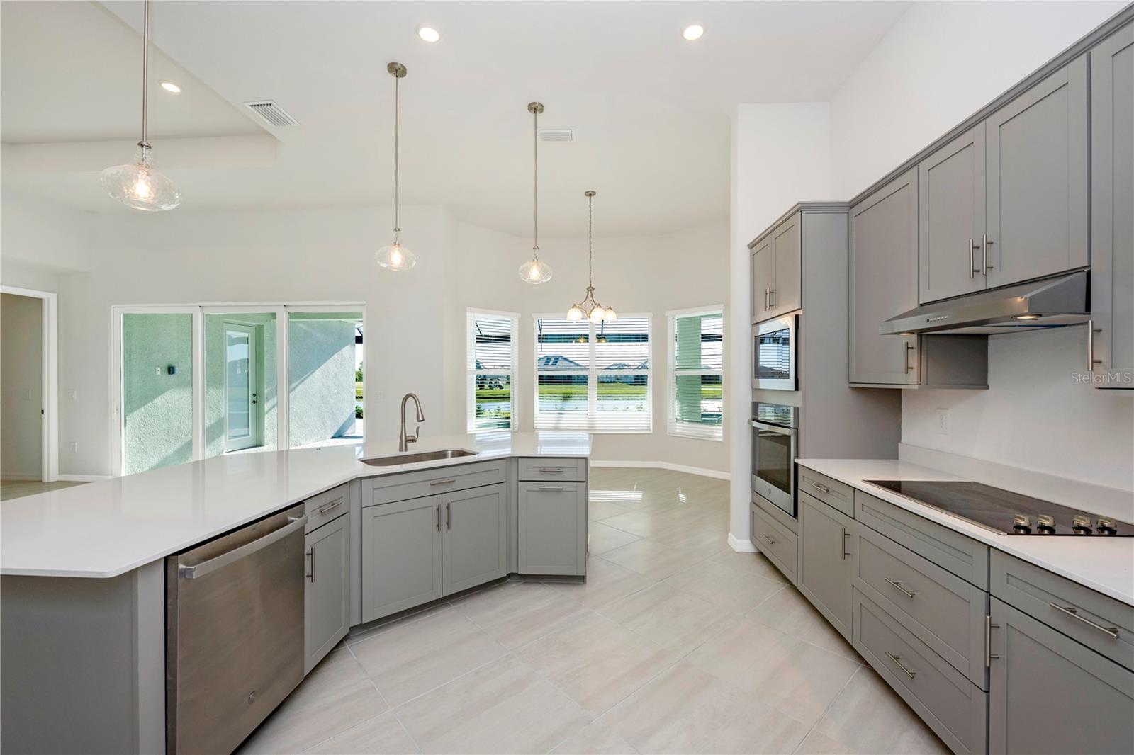 Image 19 of 100 For 12655 Wellen Golf Street