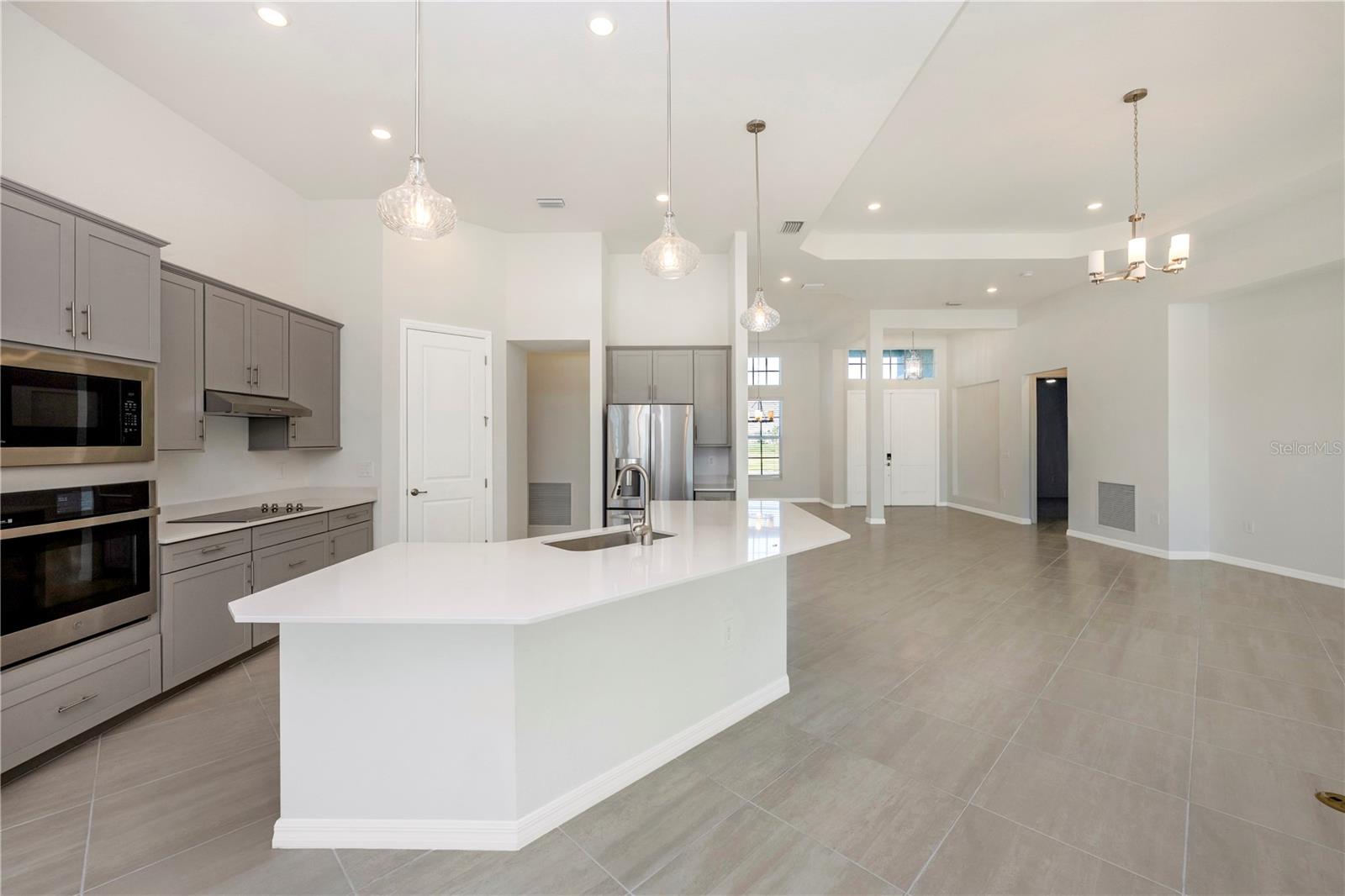 Image 20 of 100 For 12655 Wellen Golf Street