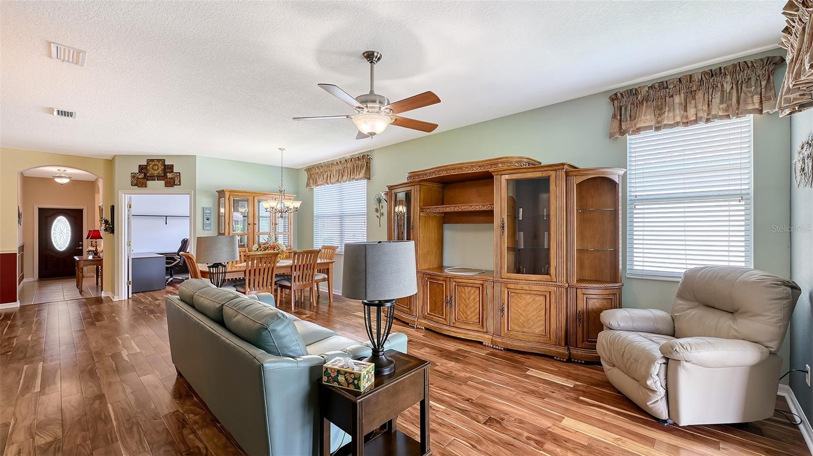 Image 8 of 48 For 5238 Athens Way