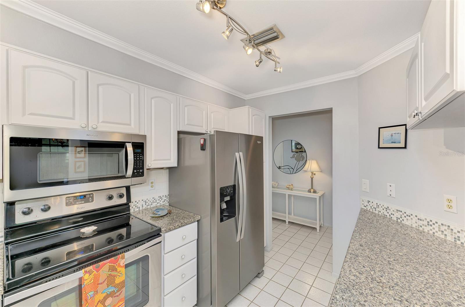 Image 27 of 66 For 1211 Capri Isles Boulevard 92
