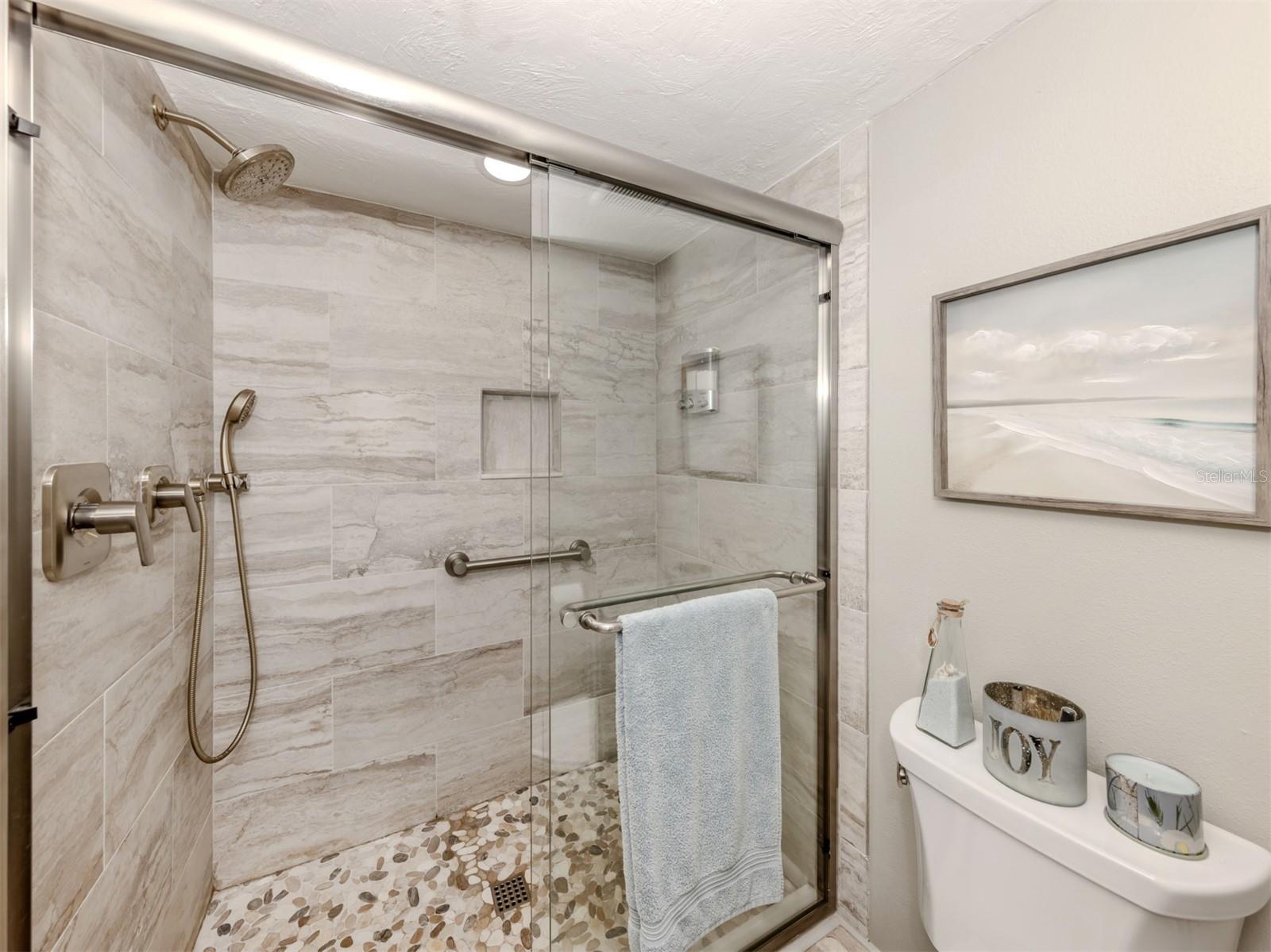 Image 24 of 63 For 1100 Capri Isles Boulevard 423