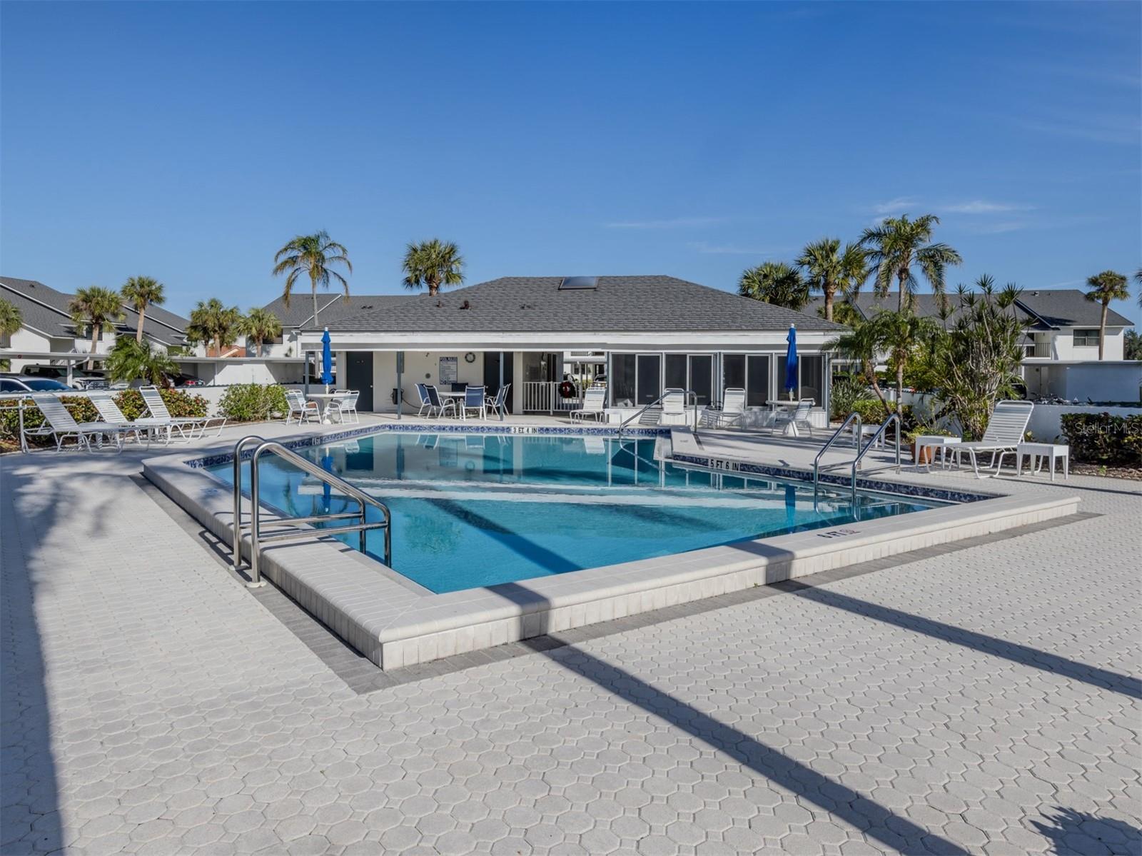 Image 38 of 63 For 1100 Capri Isles Boulevard 423