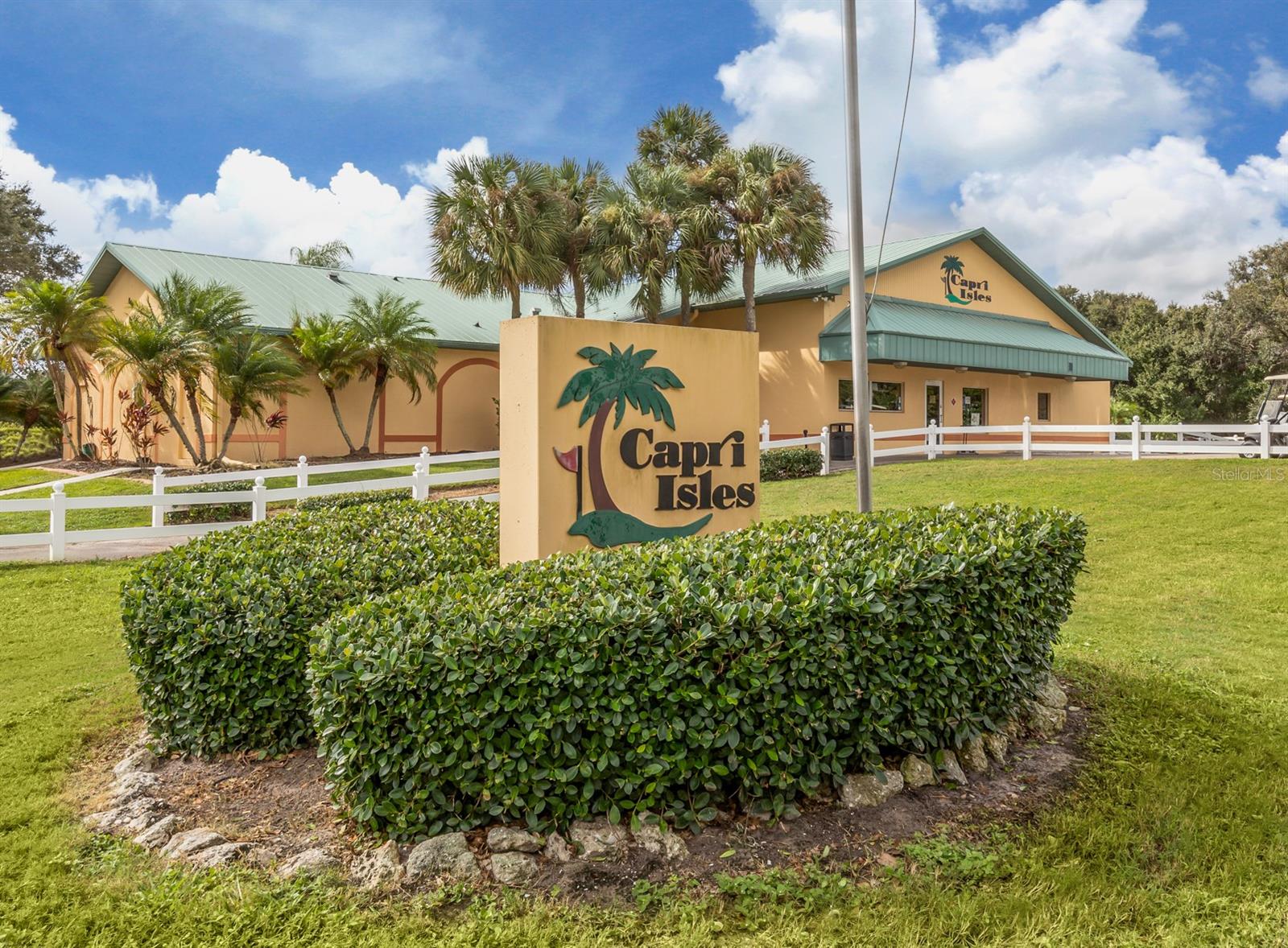 Image 41 of 63 For 1100 Capri Isles Boulevard 423