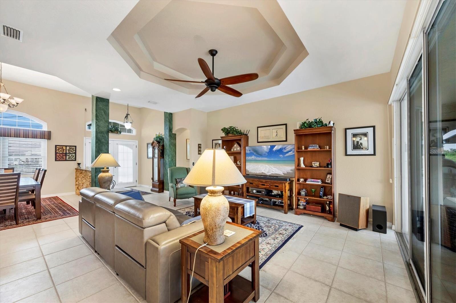 Image 18 of 65 For 4180 Surfside Court