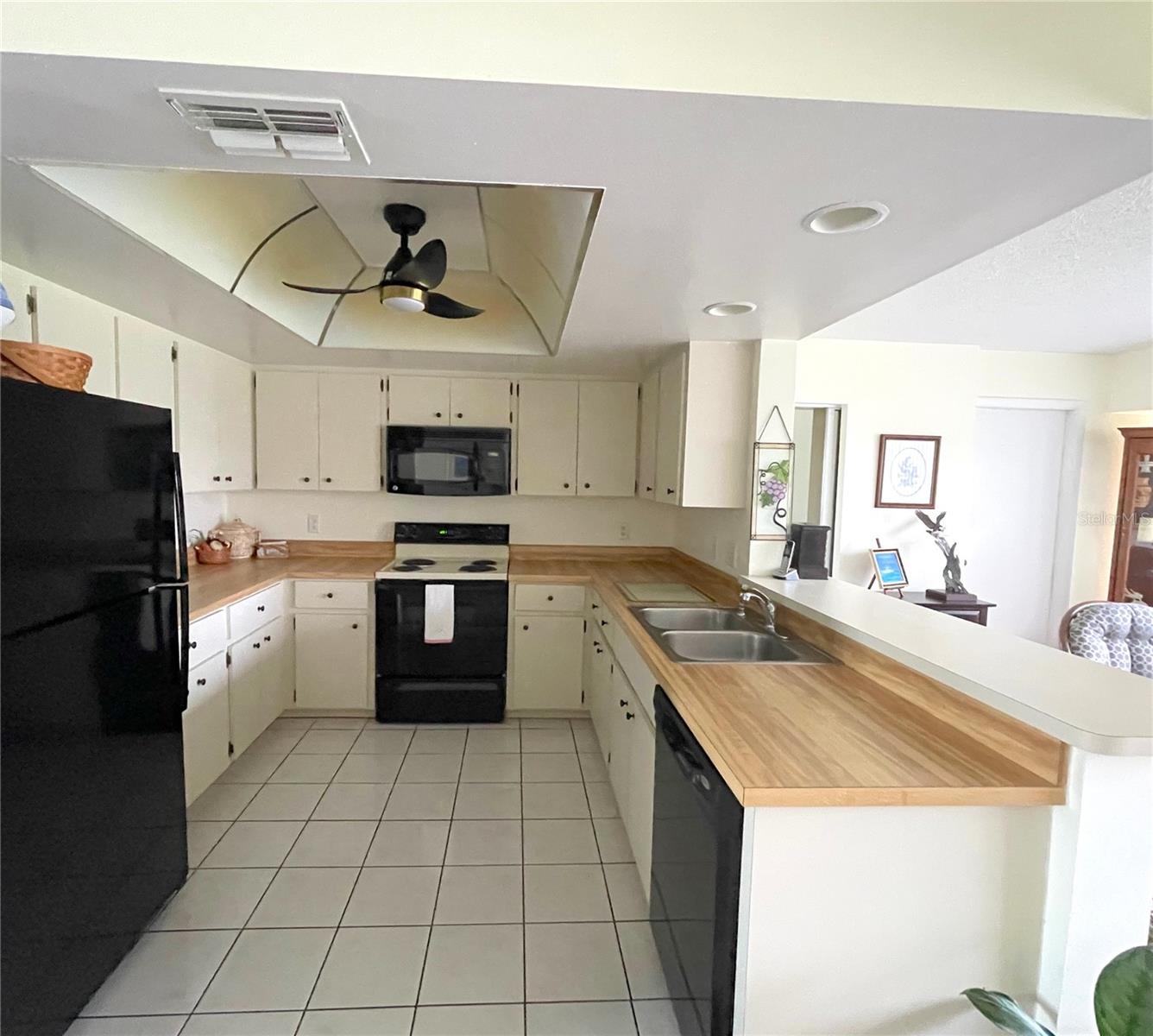 Image 18 of 28 For 132 Circlewood Drive B1-5