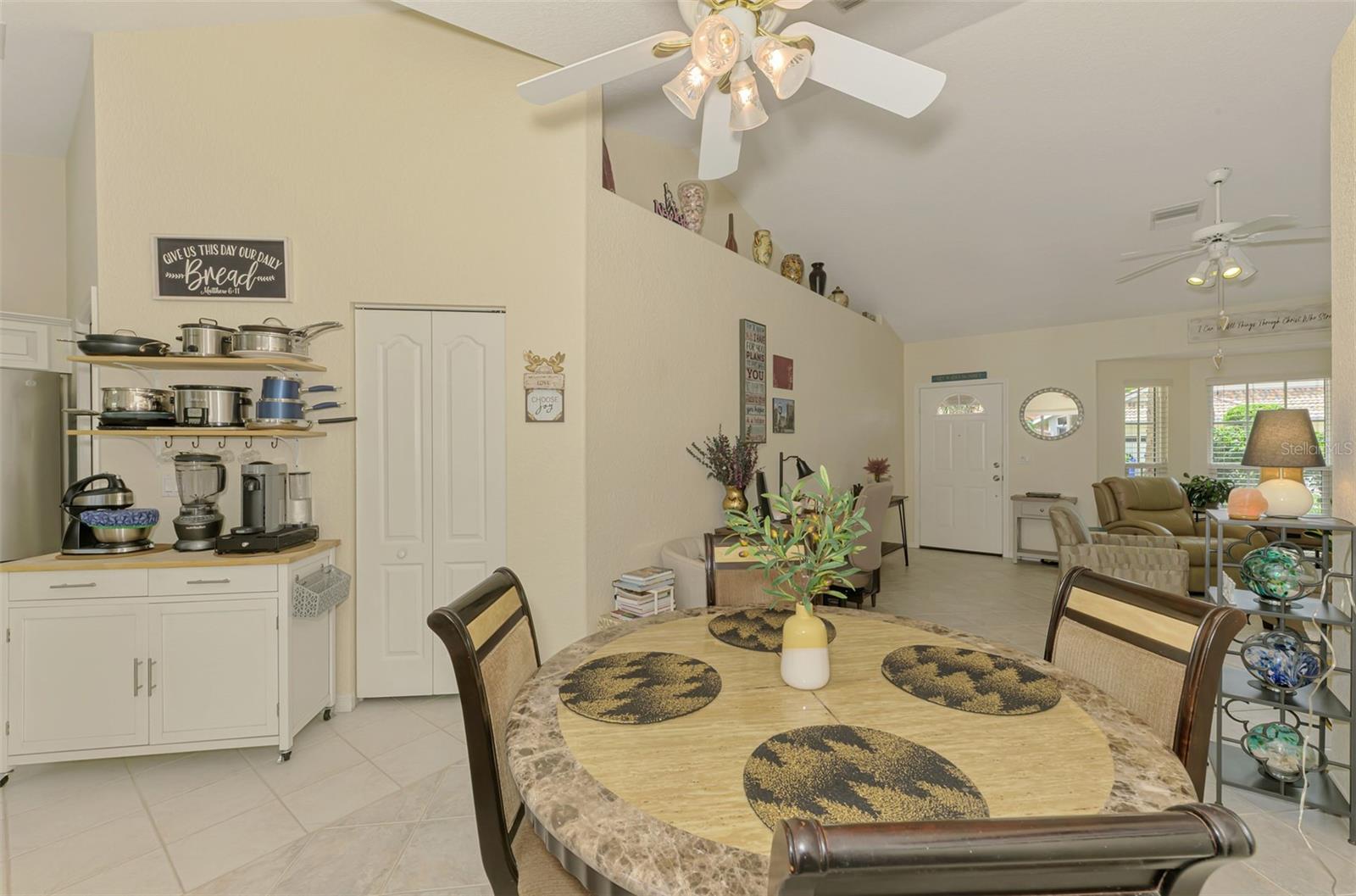 Image 5 of 22 For 1209 Berkshire Circle