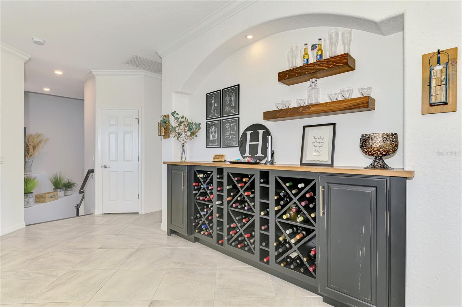Image 14 of 98 For 10797 Tarflower Drive 201