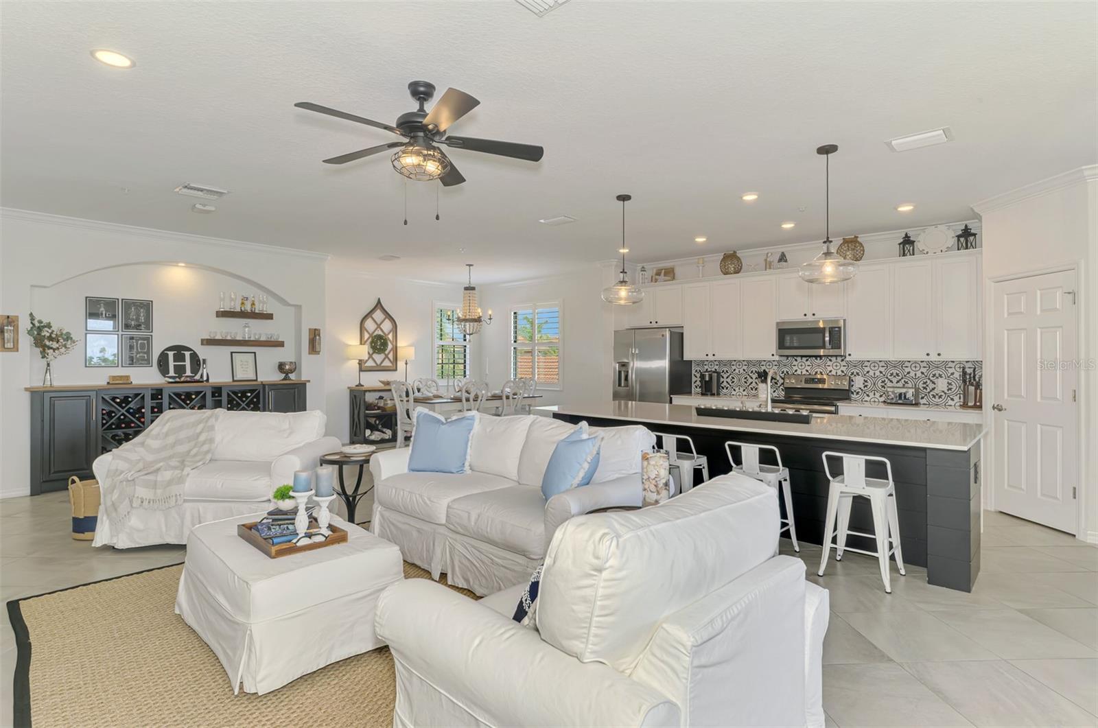 Image 19 of 98 For 10797 Tarflower Drive 201