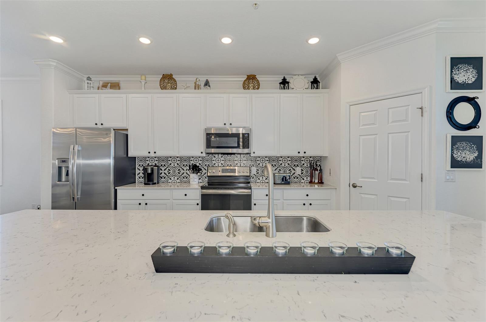 Image 24 of 98 For 10797 Tarflower Drive 201