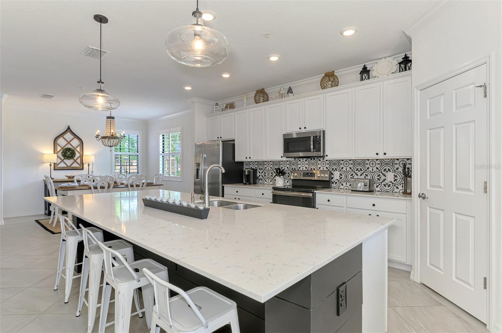 Image 25 of 98 For 10797 Tarflower Drive 201