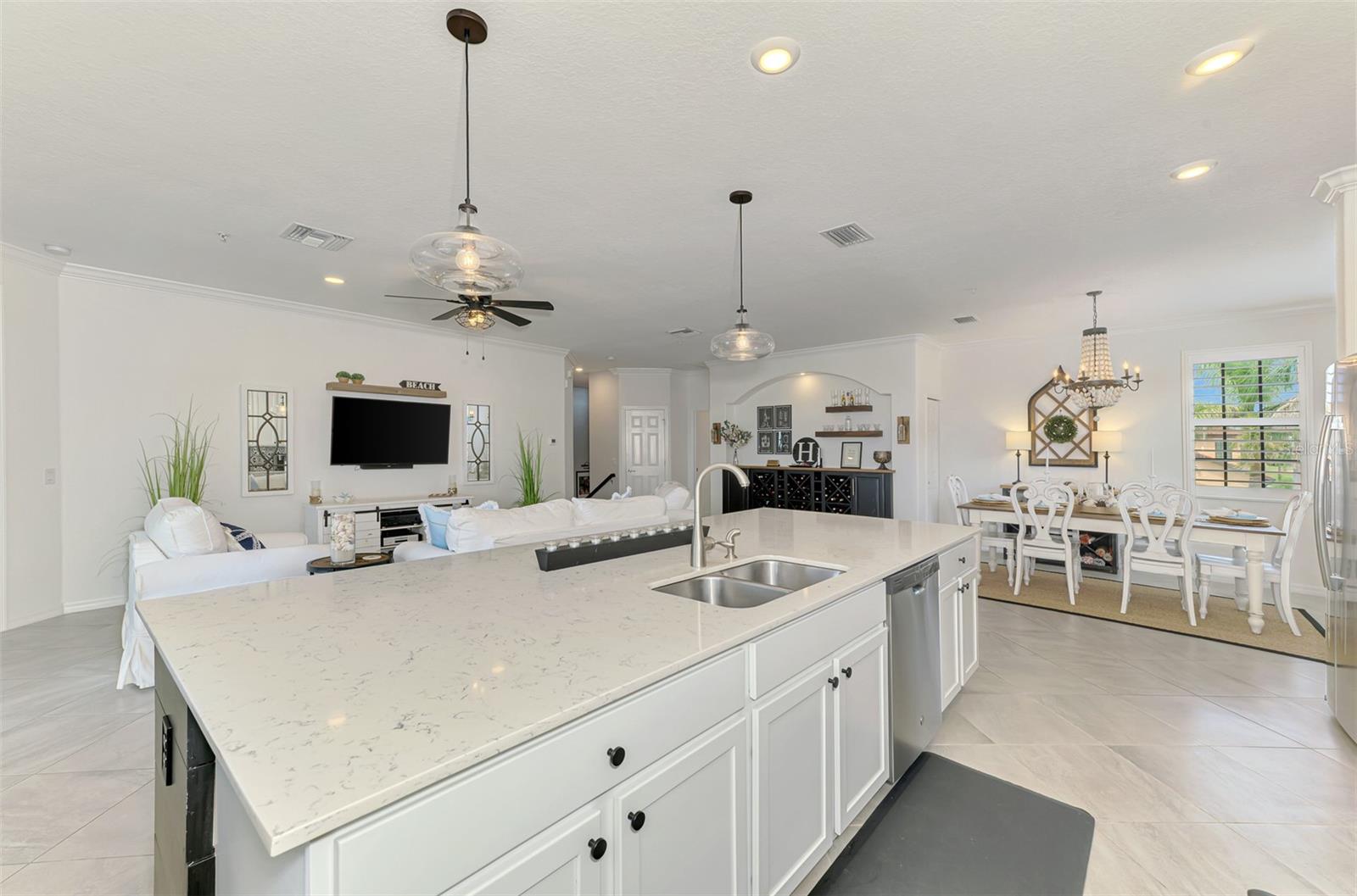 Image 26 of 98 For 10797 Tarflower Drive 201