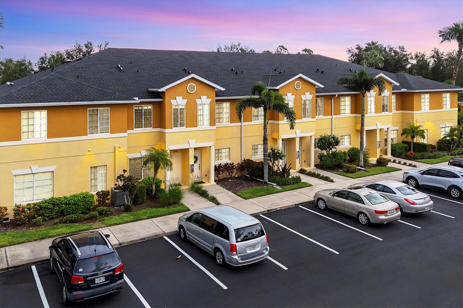Image 2 of 47 For 12950 Tigers Eye Drive