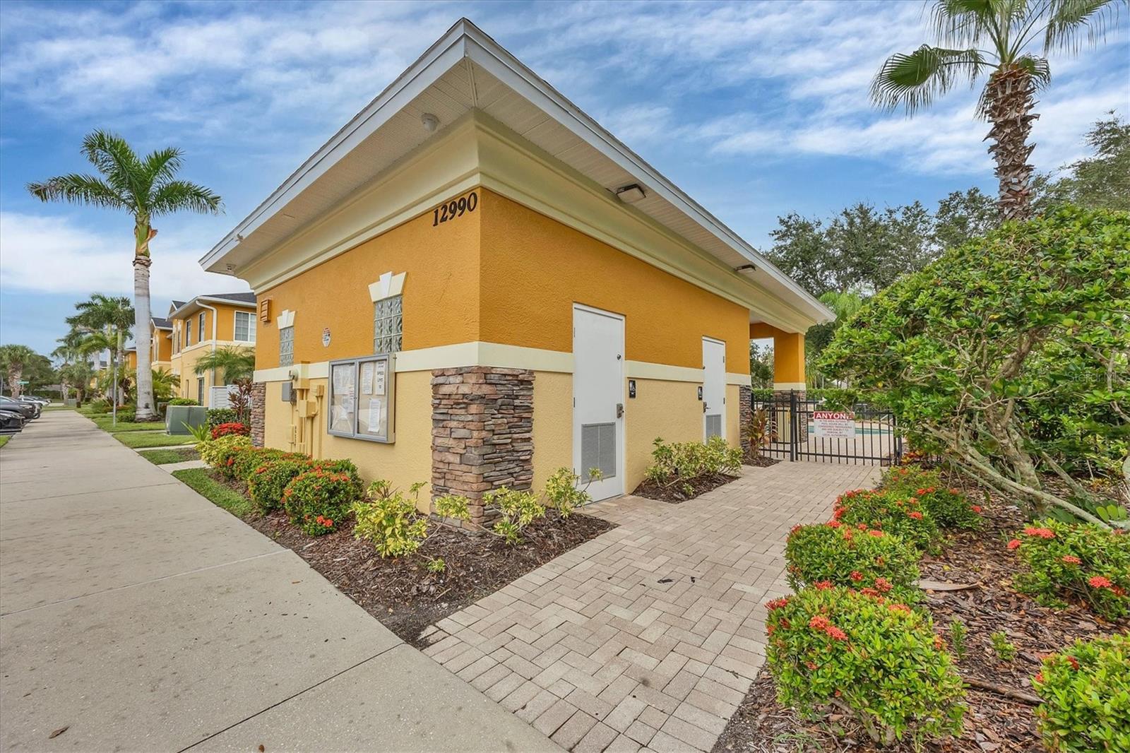 Image 32 of 47 For 12950 Tigers Eye Drive