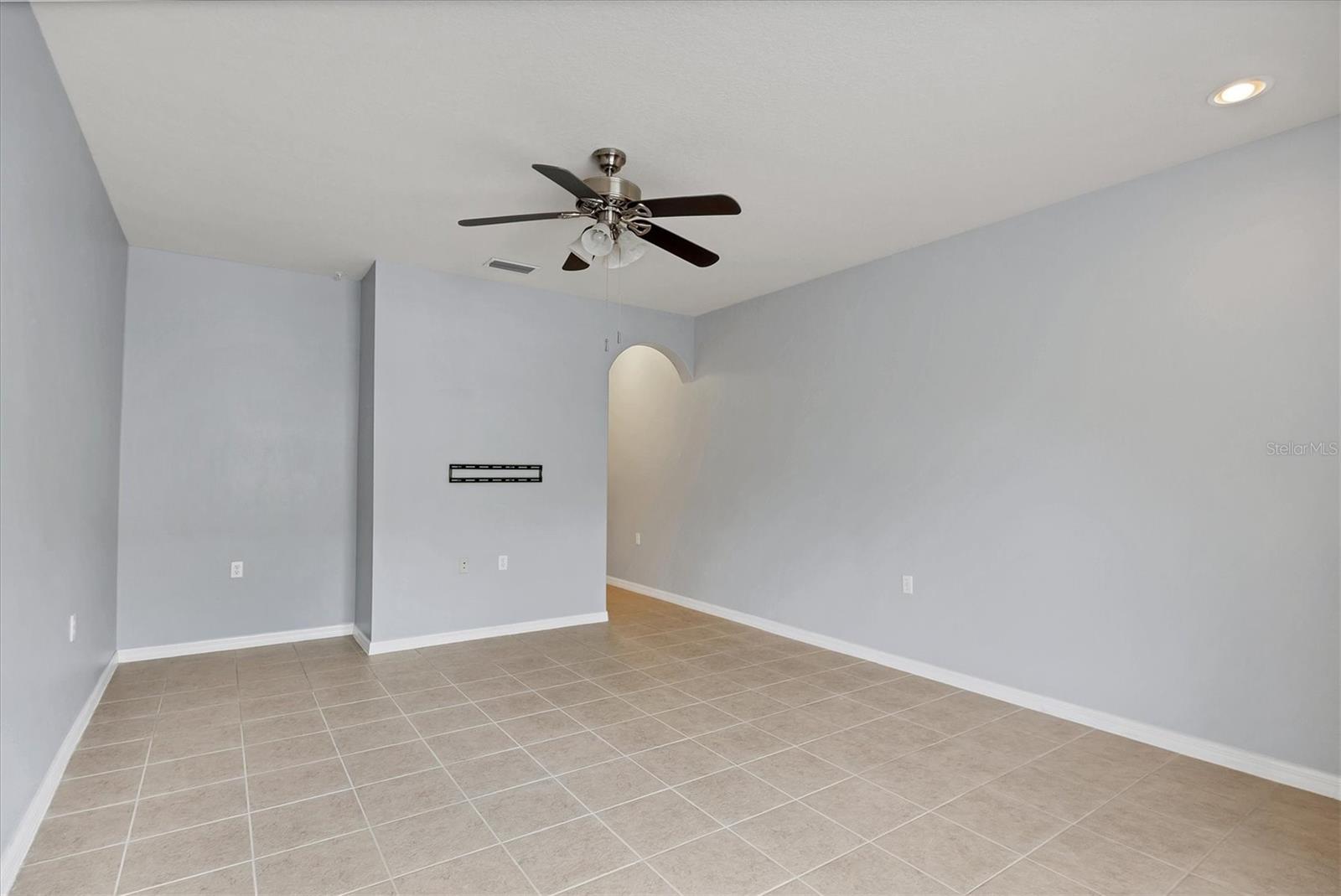 Image 7 of 47 For 12950 Tigers Eye Drive