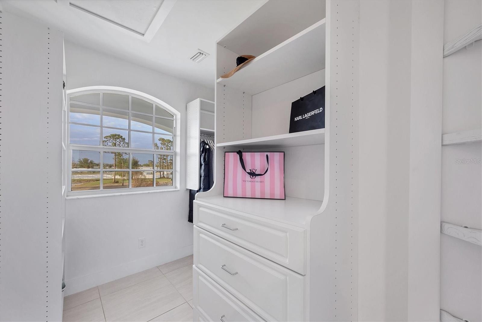 Image 35 of 80 For 8057 Weyers Court