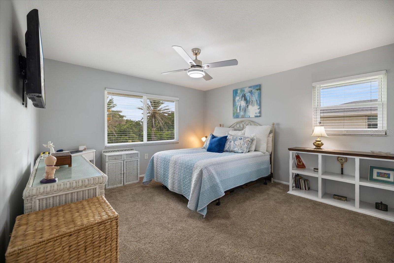 Image 19 of 27 For 708 Tamiami Trail S 306