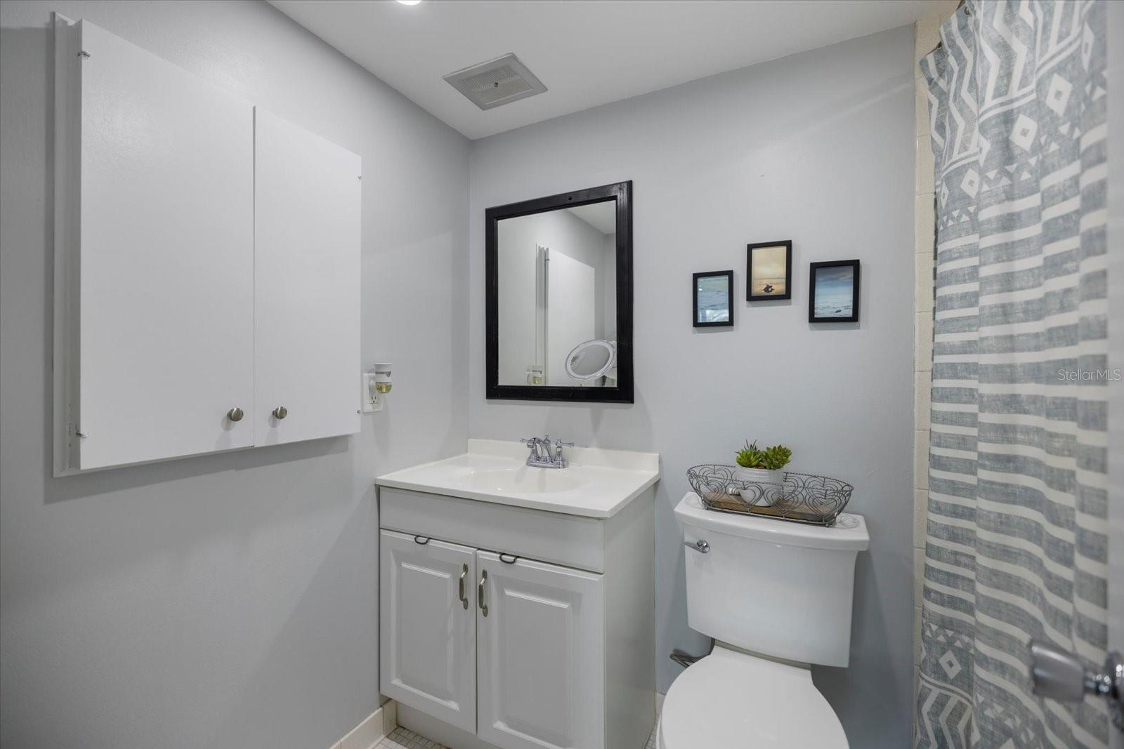 Image 21 of 27 For 708 Tamiami Trail S 306