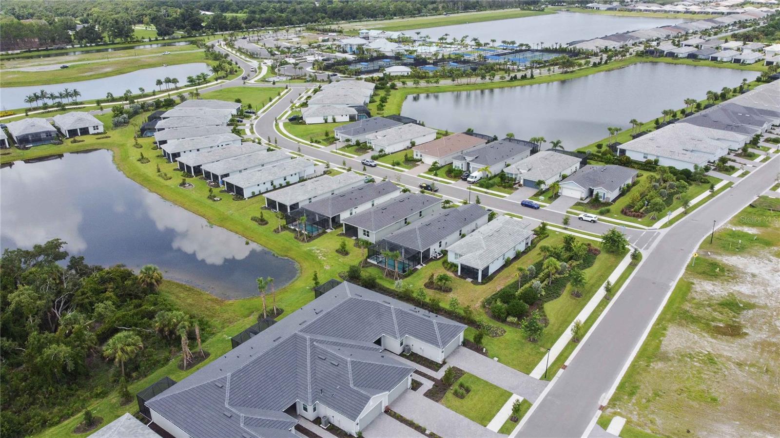 Image 36 of 73 For 25508 Royal Tern Lane