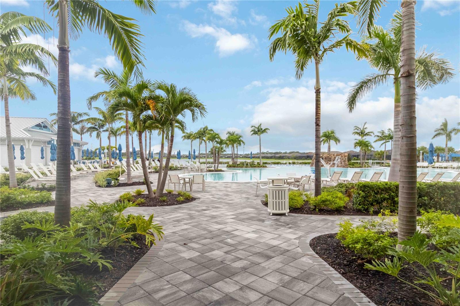 Image 39 of 73 For 25508 Royal Tern Lane