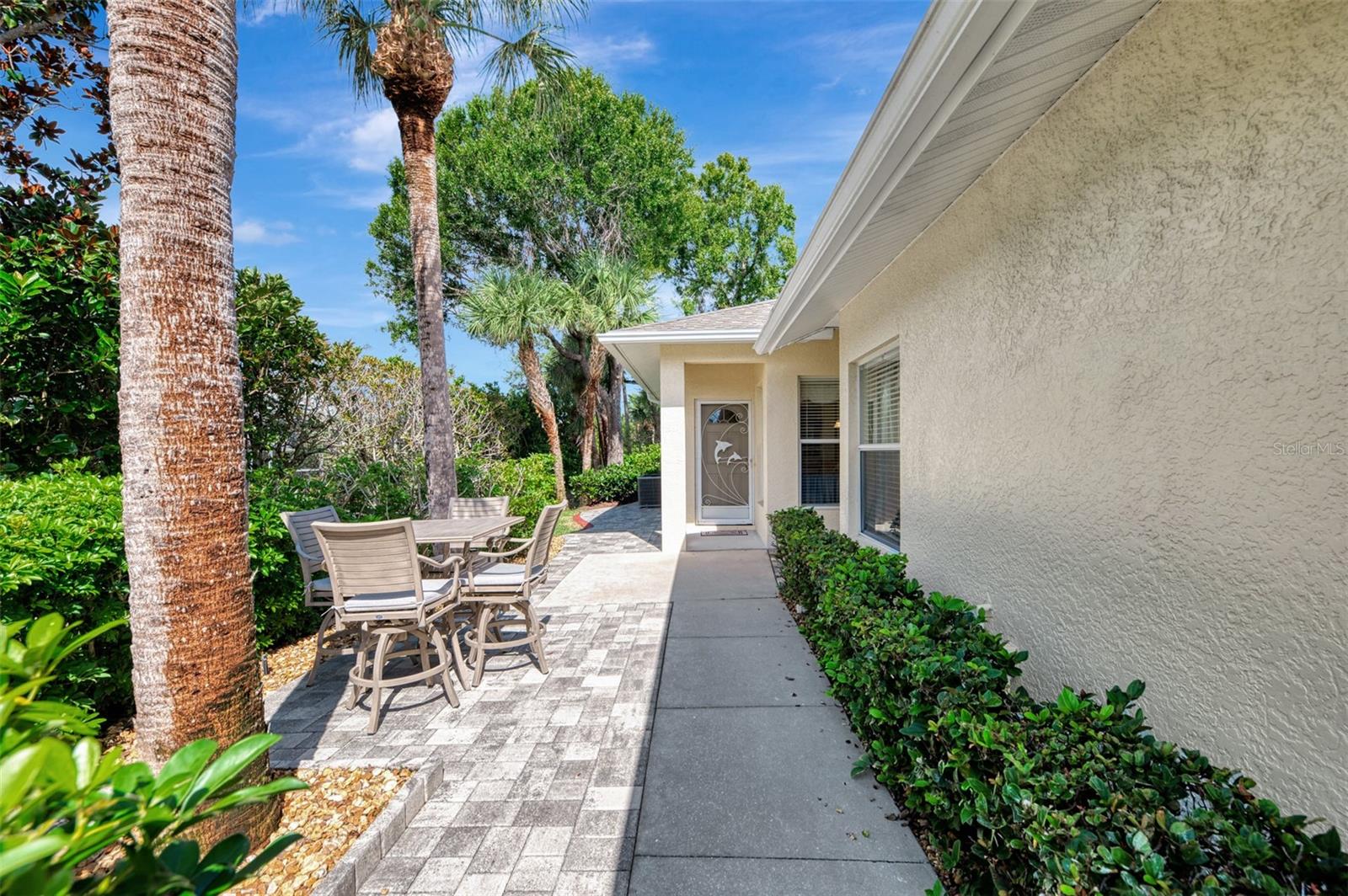 Image 4 of 62 For 1085 Yosemite Drive