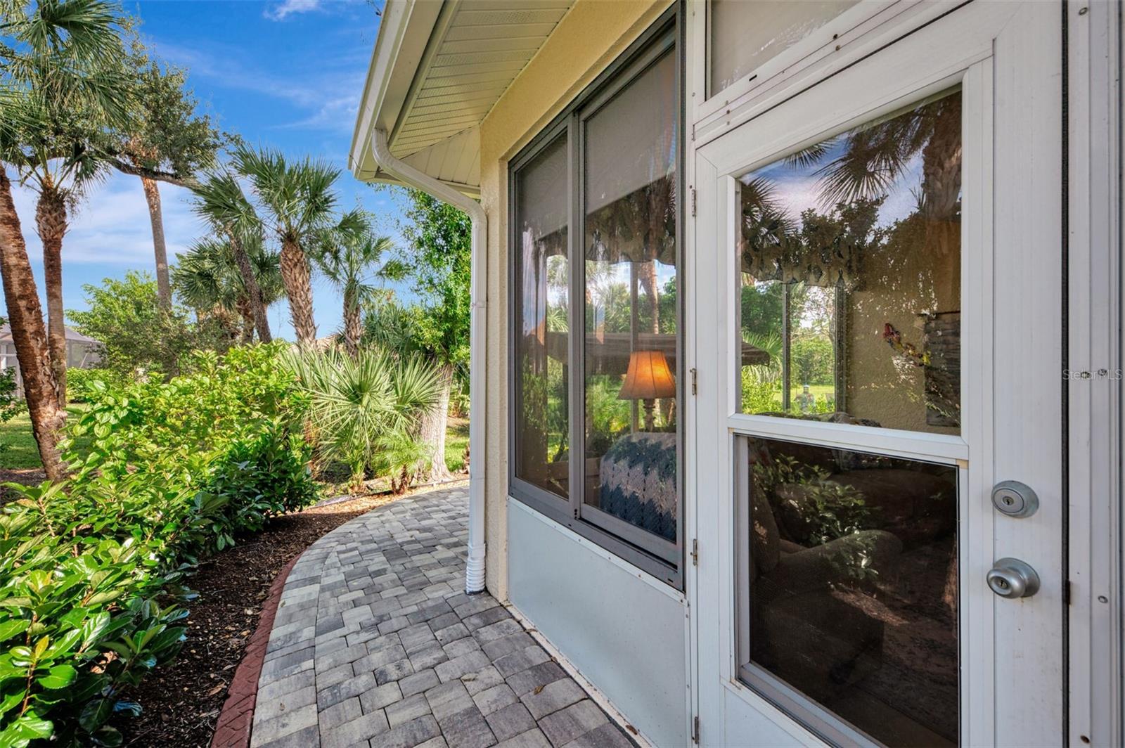 Image 40 of 62 For 1085 Yosemite Drive