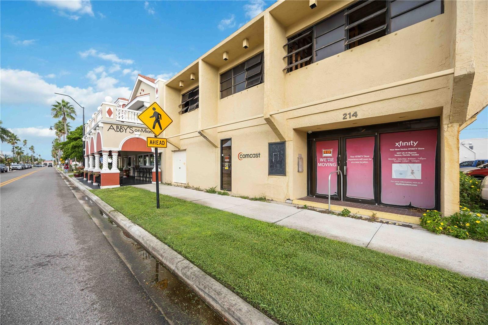 Image 2 of 37 For 214 Miami Avenue E