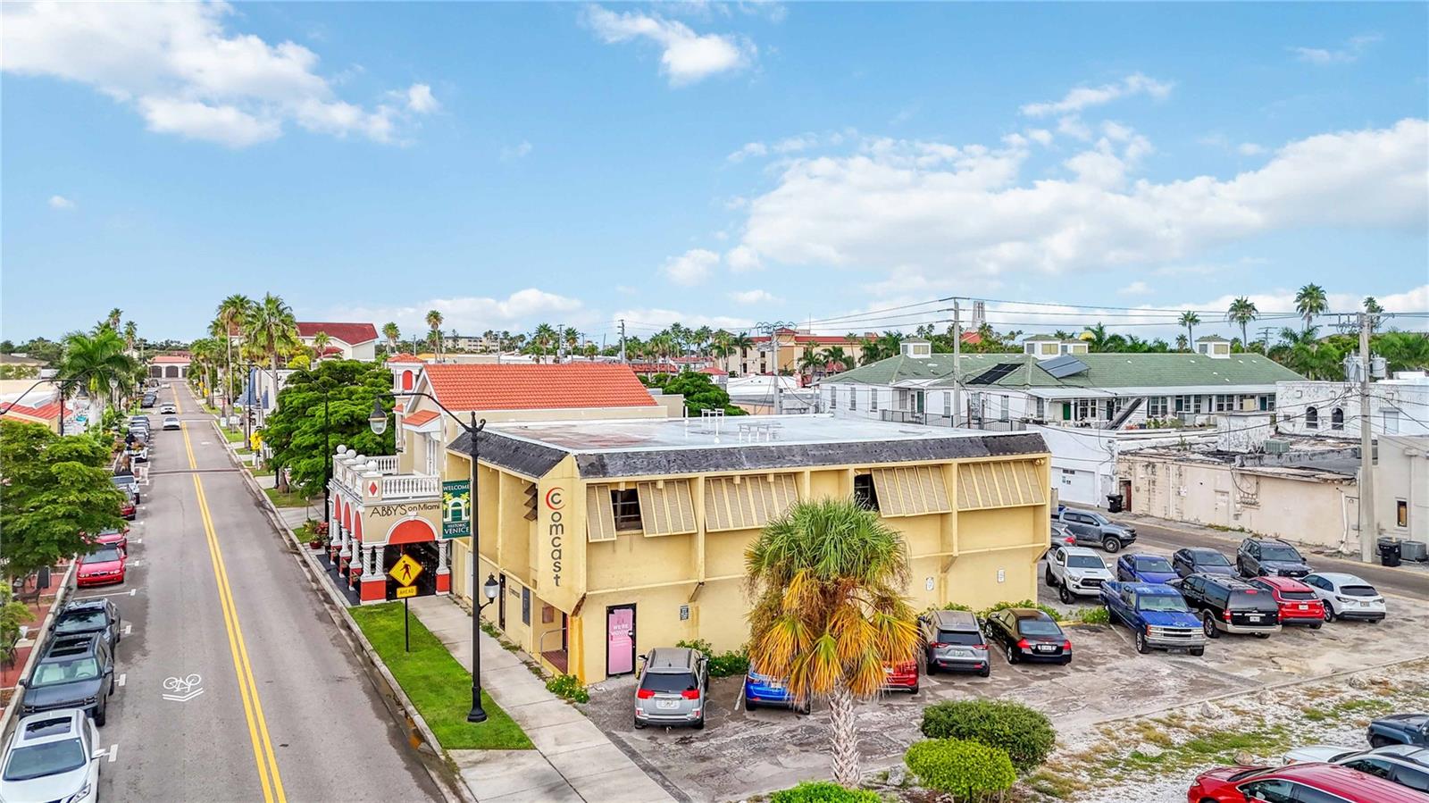 Image 33 of 37 For 214 Miami Avenue E