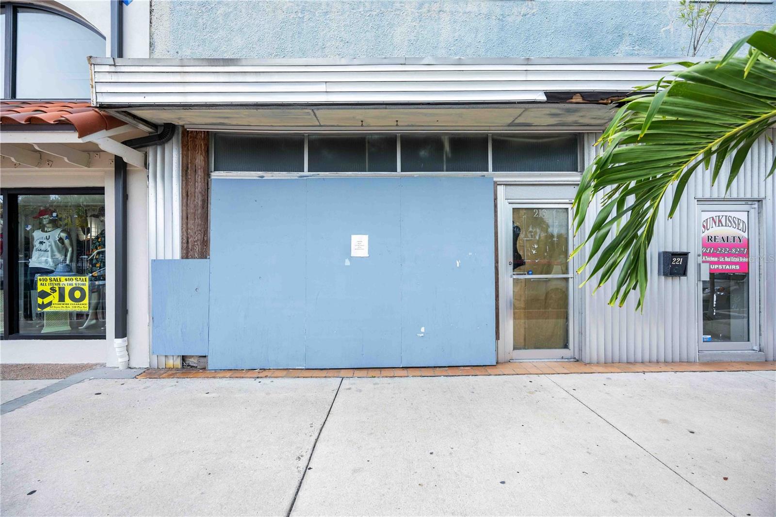 Image 2 of 43 For 219 Venice Avenue