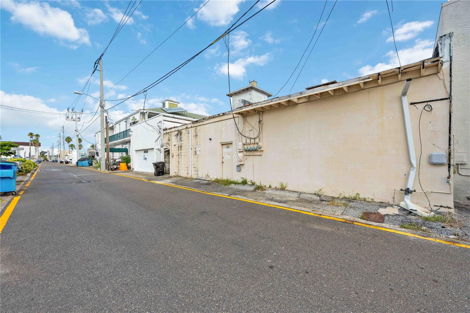 Image 6 of 43 For 219 Venice Avenue