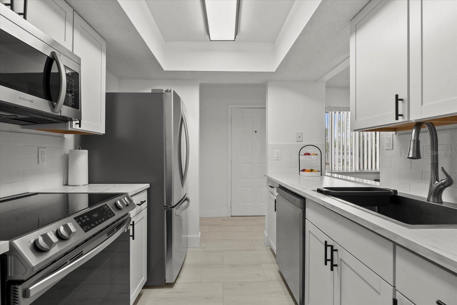 Image 10 of 25 For 22375 Edgewater Drive 241