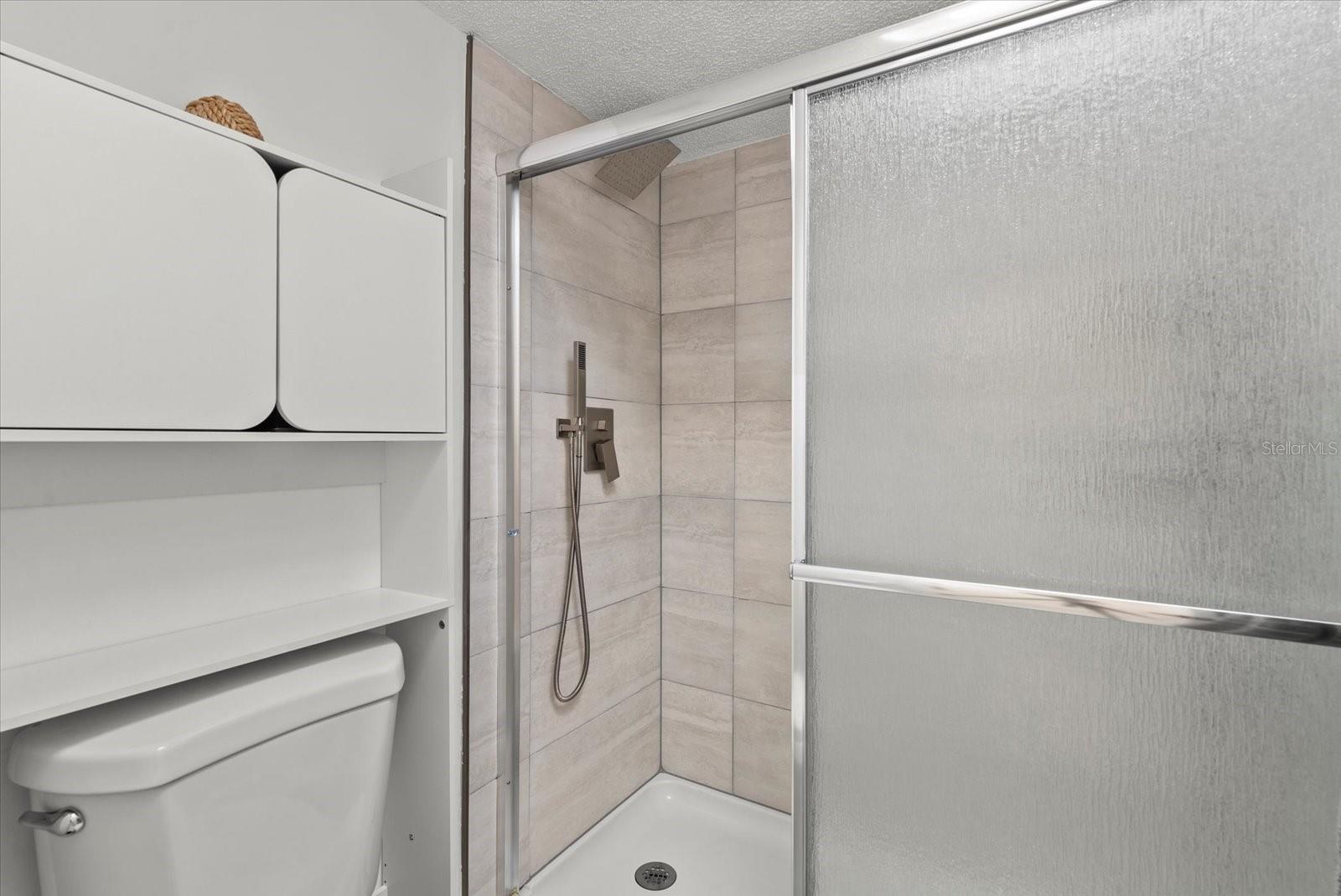 Image 16 of 25 For 22375 Edgewater Drive 241
