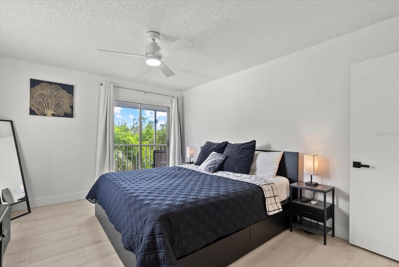 Image 18 of 25 For 22375 Edgewater Drive 241