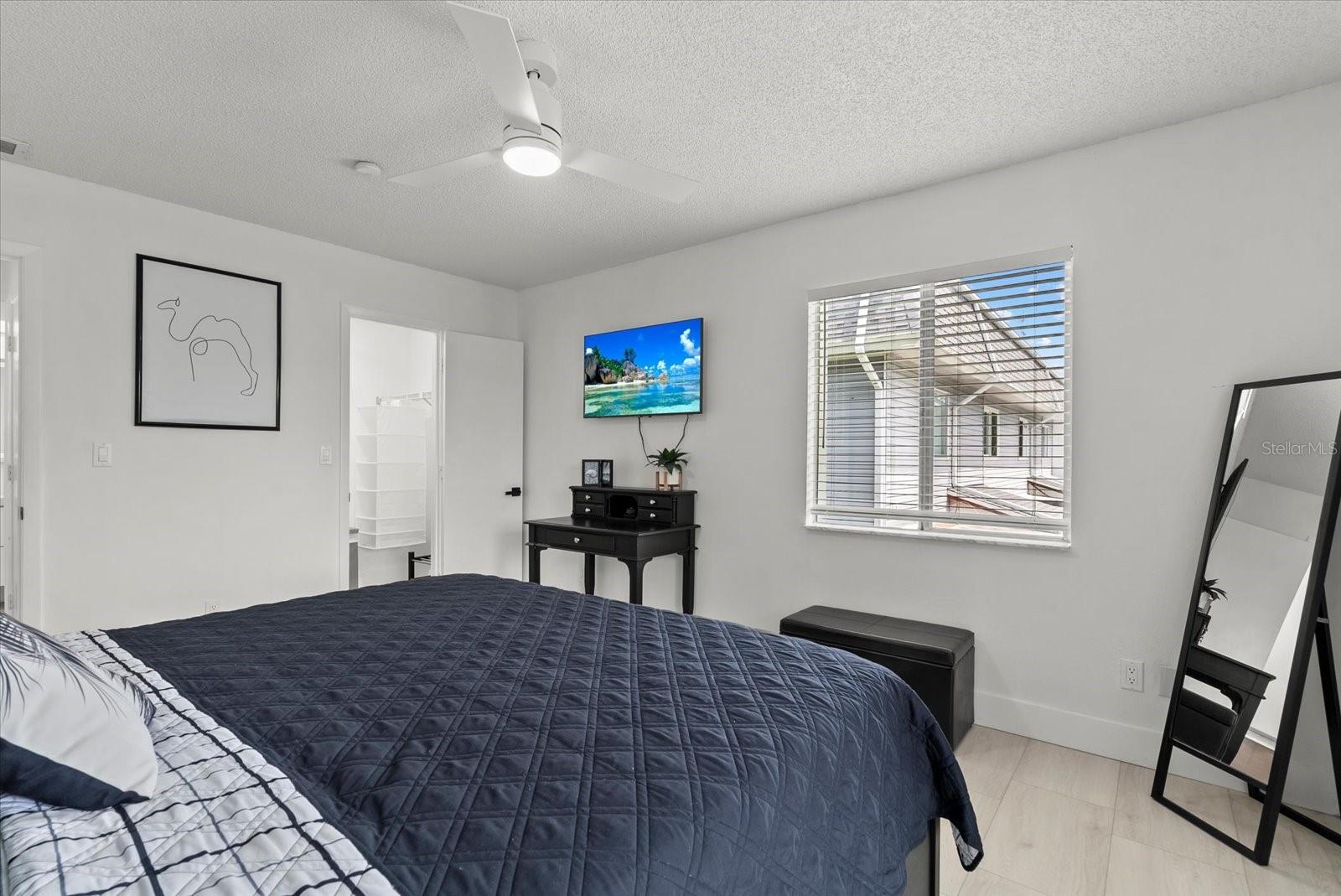 Image 19 of 25 For 22375 Edgewater Drive 241