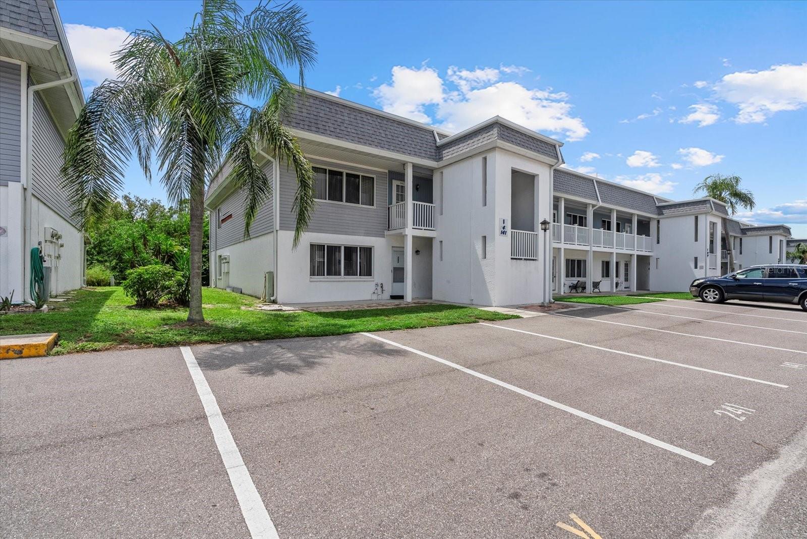 Image 21 of 25 For 22375 Edgewater Drive 241