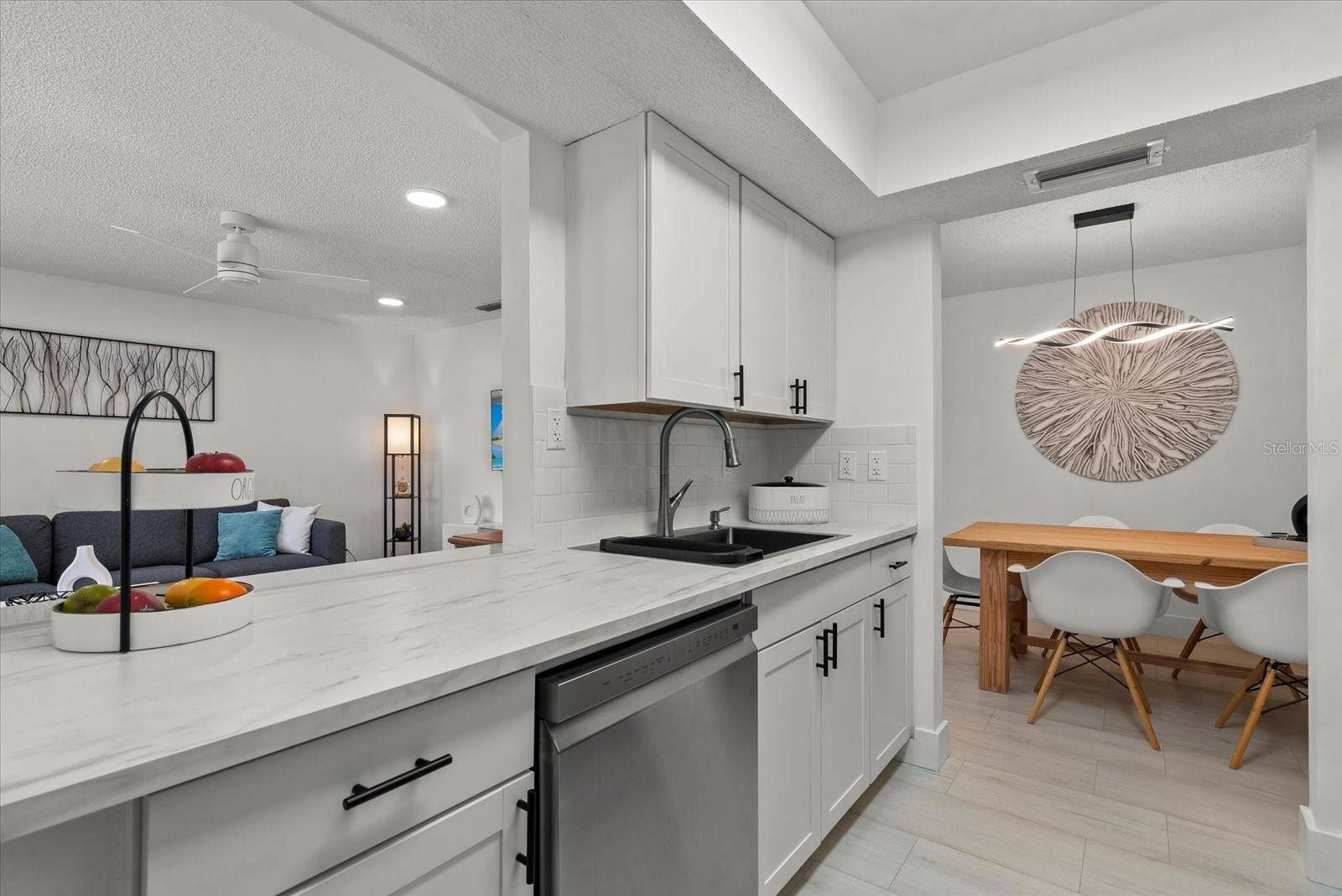 Image 6 of 25 For 22375 Edgewater Drive 241