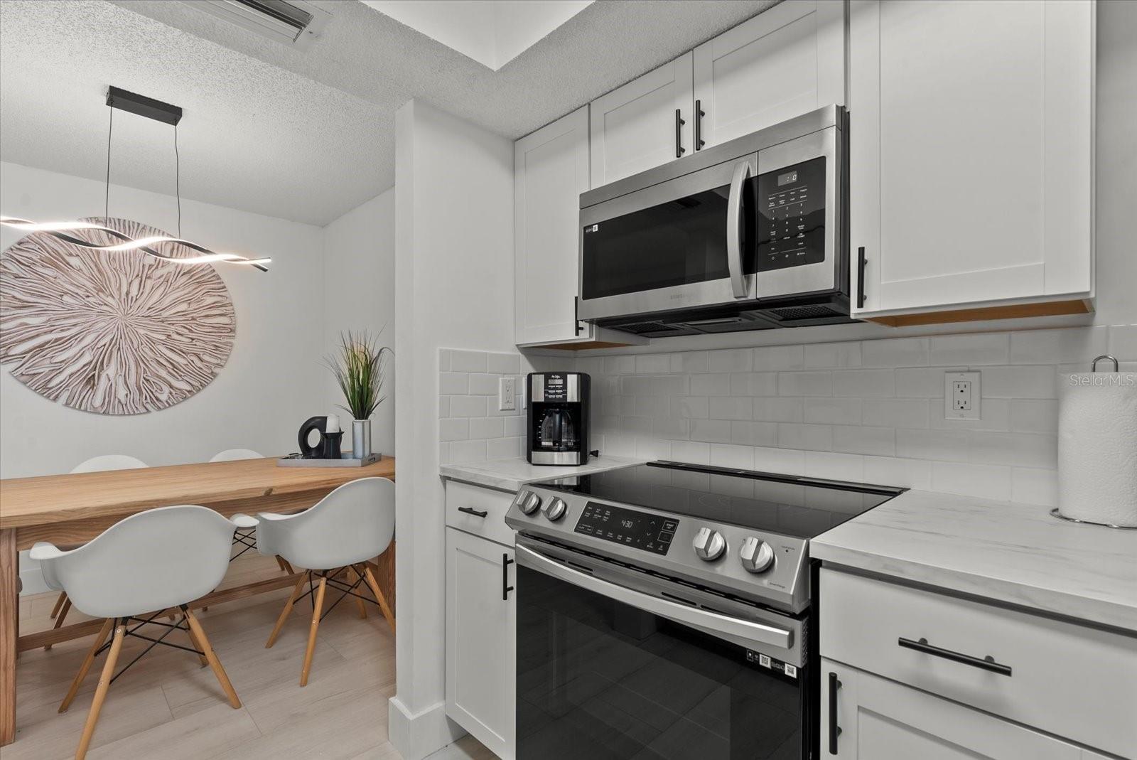 Image 7 of 25 For 22375 Edgewater Drive 241