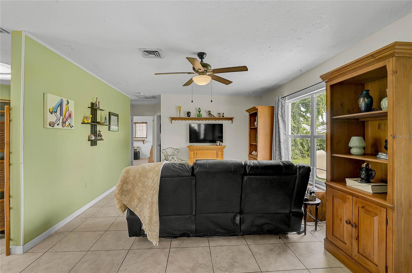 Image 4 of 30 For 4202 Pompano Road
